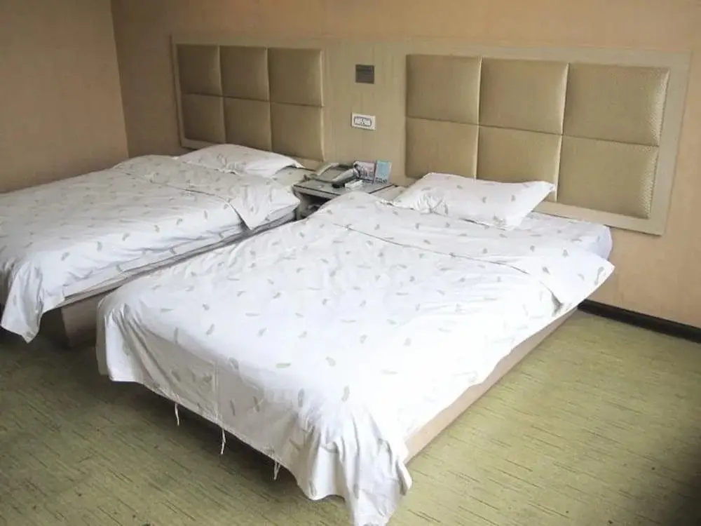 Ухань: Jiuzhou Business Hotel(武汉市九洲商务宾馆)