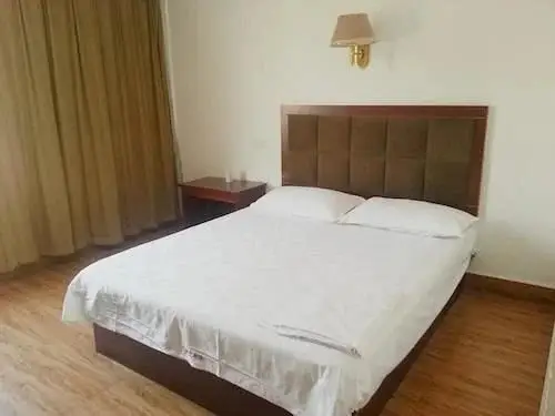 Ухань: Wuhan Tianlun Holiday Hotel (Panlongcheng Jiahai Industrial Park)(武汉天伦假日宾馆（盘龙城佳海工业园店）)