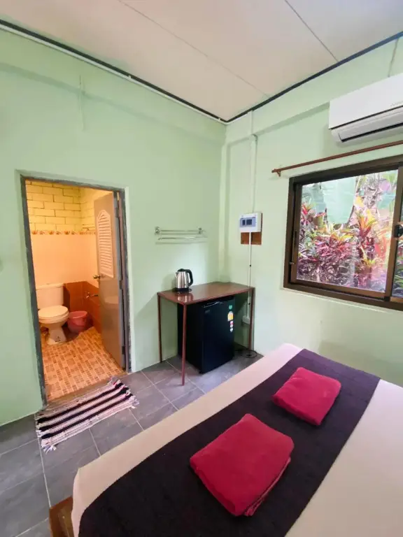 Фаном: Nung House