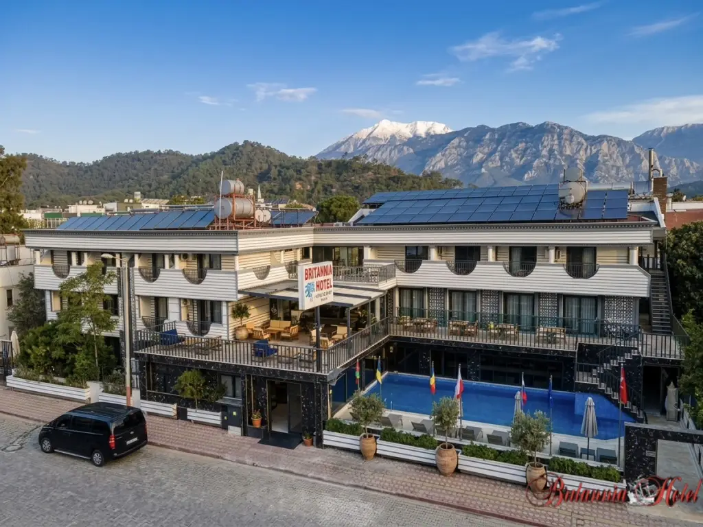 Britannia Hotel — фото 1