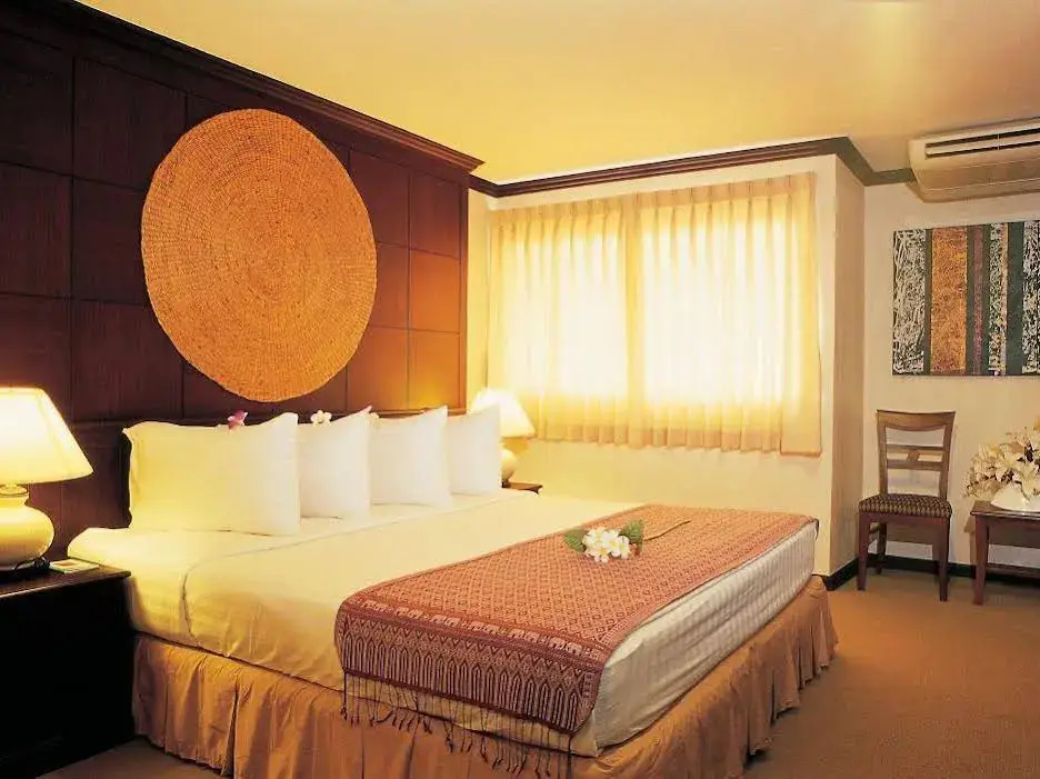 Амнатчарен: Faikid Hotel