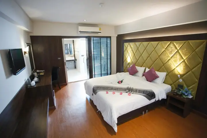 Хатъяй: Grand Pink Hotel