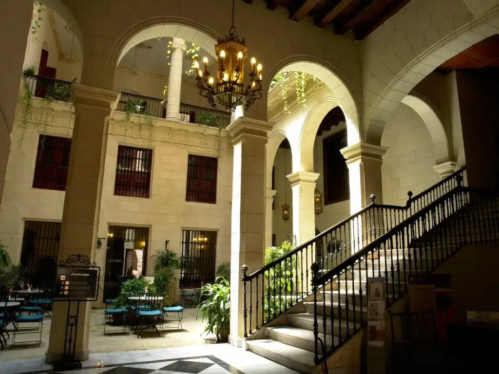 Palacio O'Farrill — фото 1