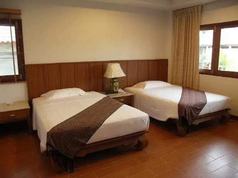 Куйбури: Sailom Resort Bangsaphan
