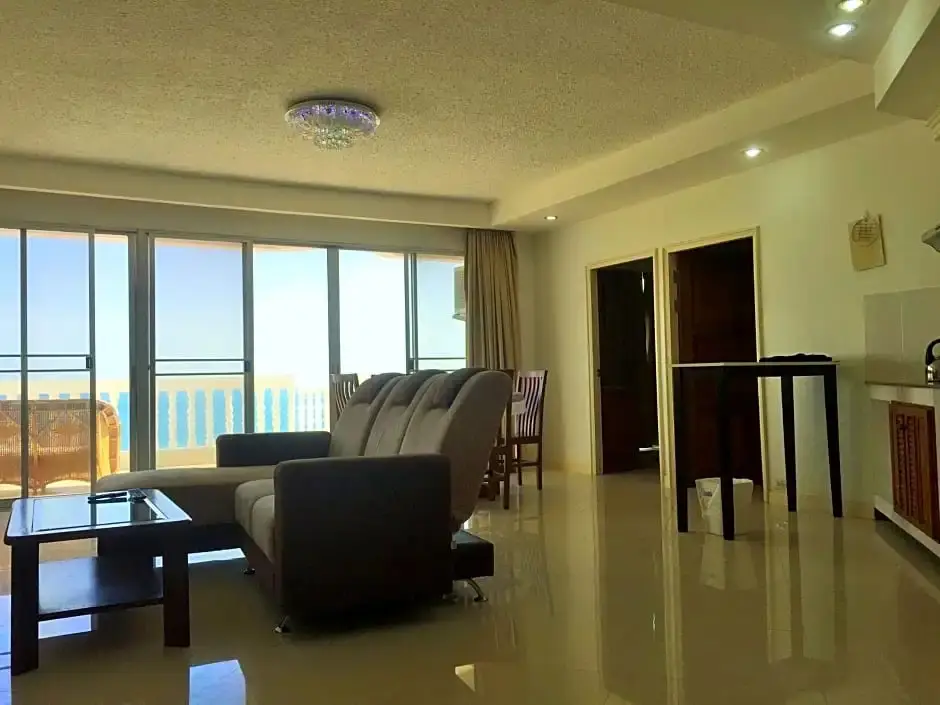 Районг: PMY Beach Resort