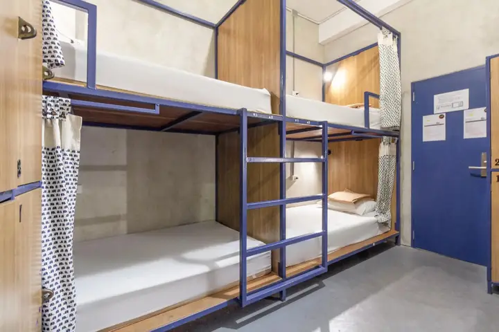 Бангкок: Arawana Hostel Silom
