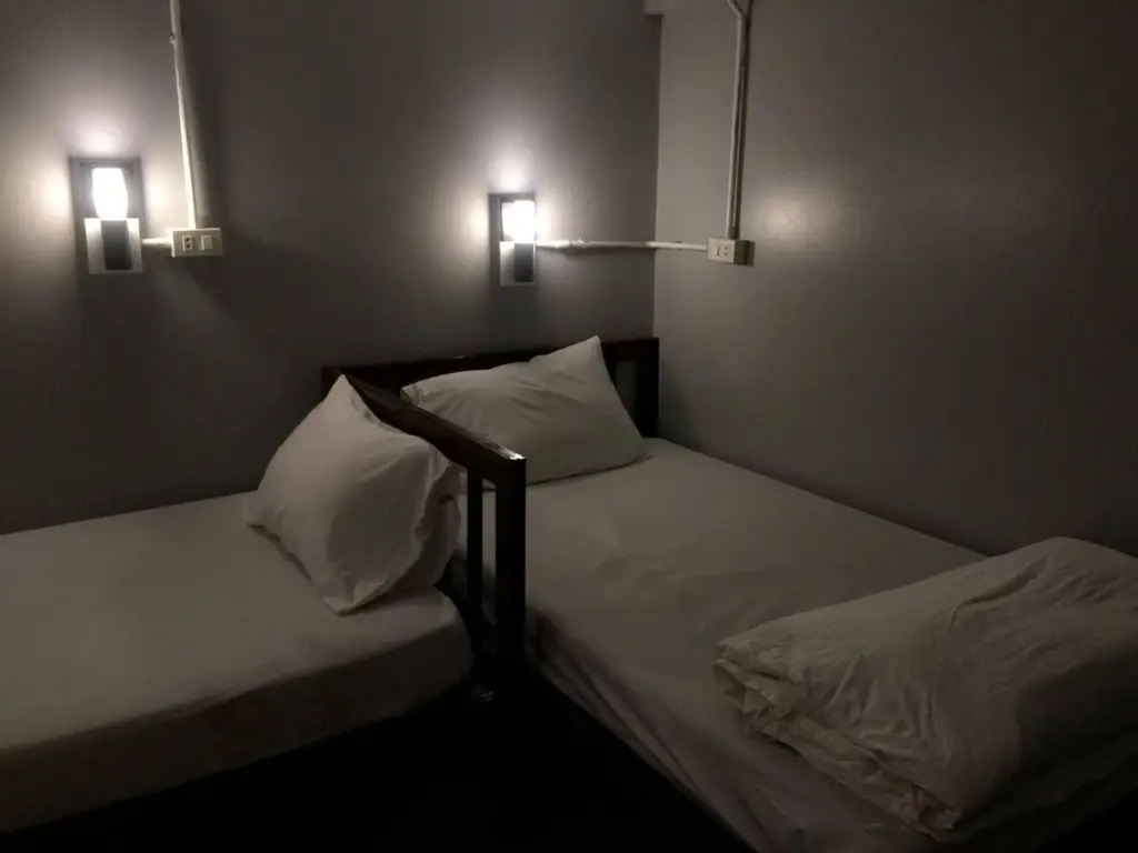 Ланта: The Metallic Hostel