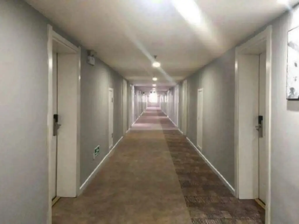Сиань: Home Inn (Xi'an Hi-tech Zone Keji 2nd Road Xi`an University North Gate)