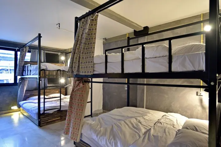 Бангкок: M Gray Hostel & Cafe