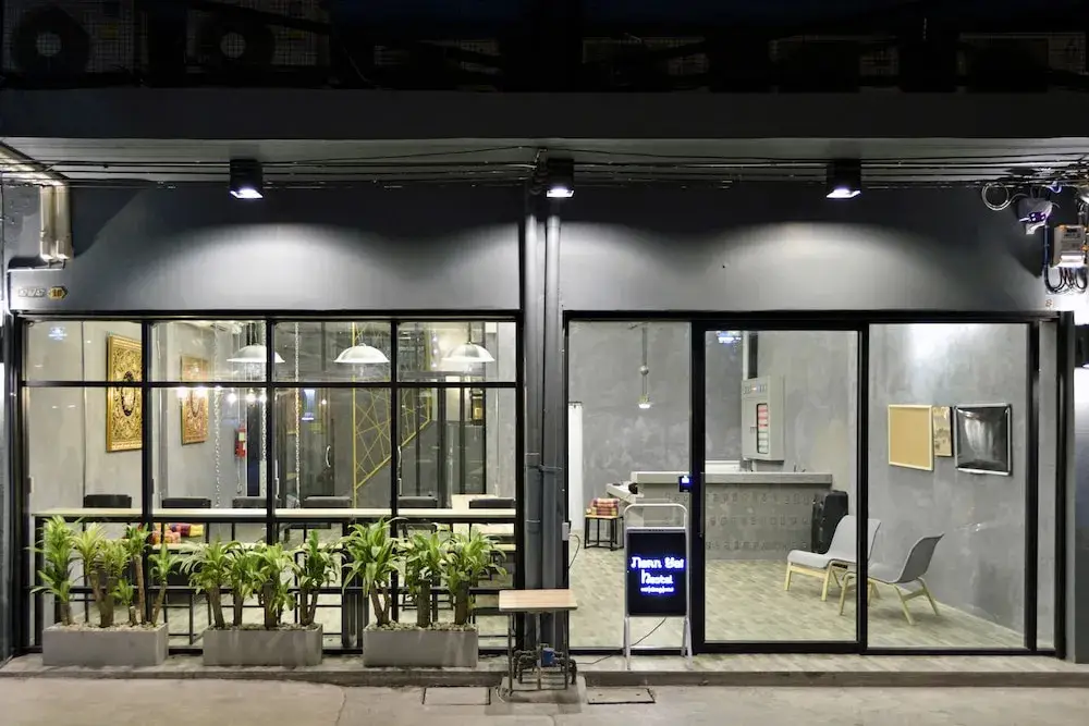 Бангкок: M Gray Hostel & Cafe
