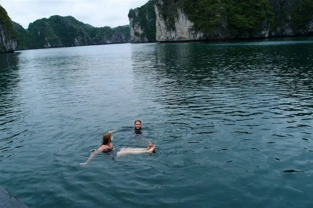 Халонг: Halong Glory Cruise