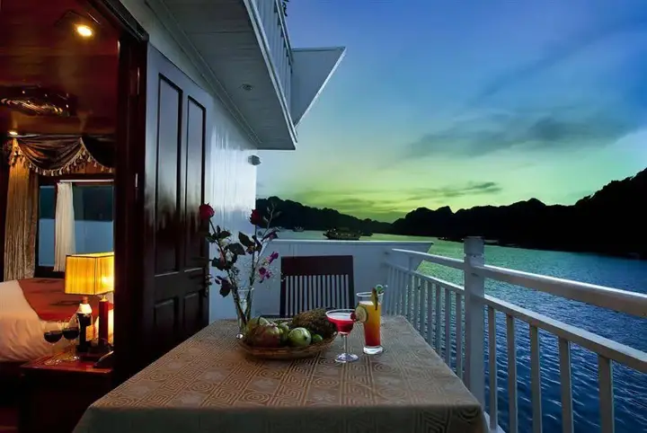 Халонг: Halong Glory Cruise
