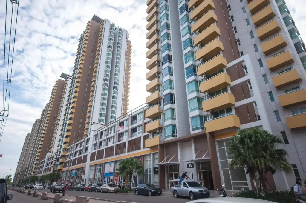 Паккрет: Implace Impact at Msociety Condo