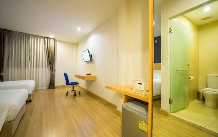 Бангкок: Solo Express Sukhumvit 81