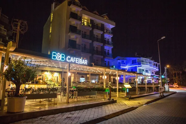 Мармарис: B&B Yüzbaşı Beach Hotel