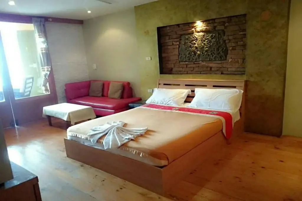Паттайя: Beachspot Hostel & Restaurant - Adults Only