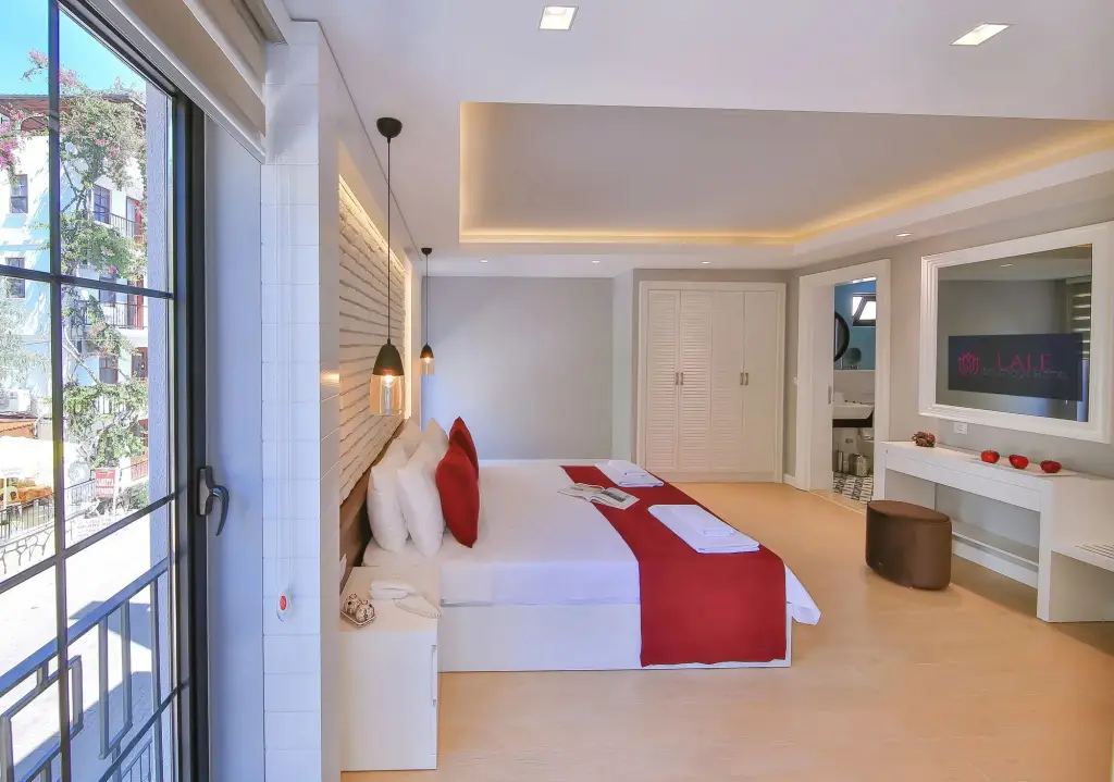 Каш: Lale Hotel