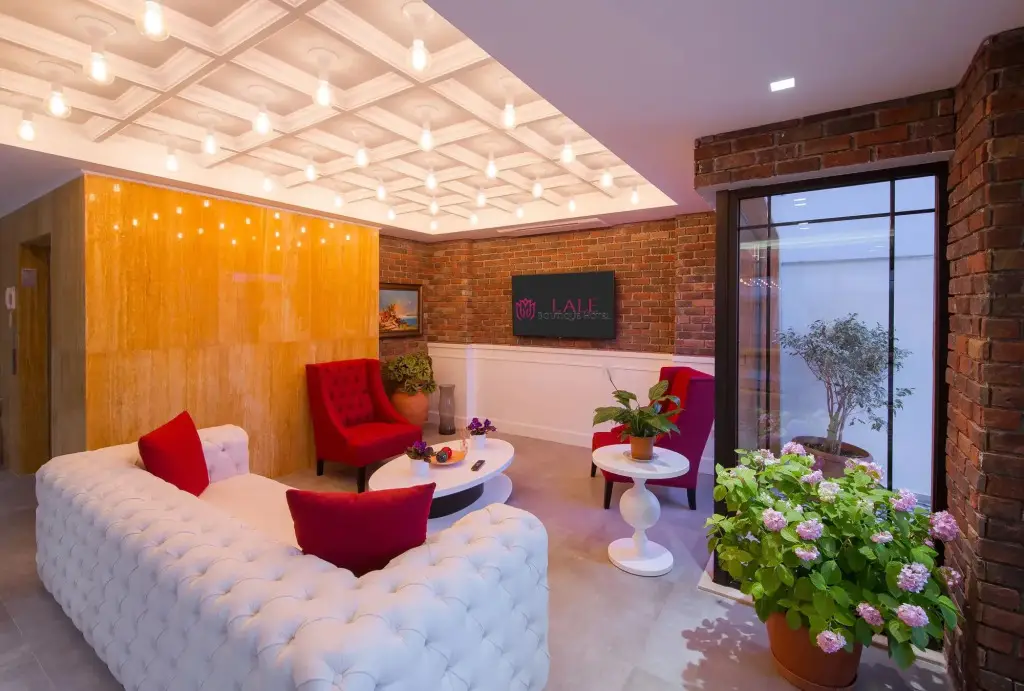 Каш: Lale Hotel