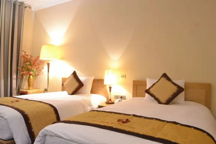 Ханой: A25 Premium Hotel - 705 Lac Long Quan