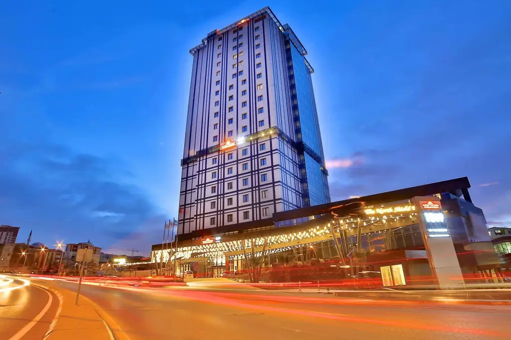 TRYP by Wyndham Istanbul Basın Ekspres — фото 1