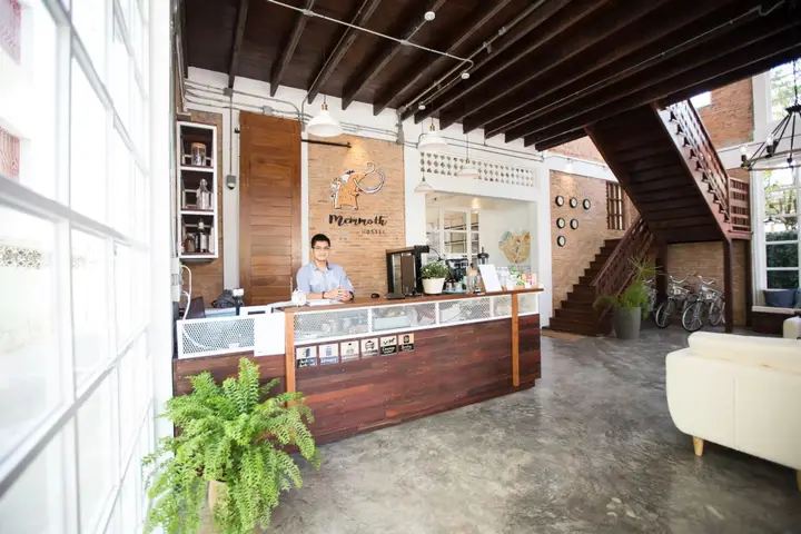 Лампанг: Memmoth Cafe & Hostel in Lampang