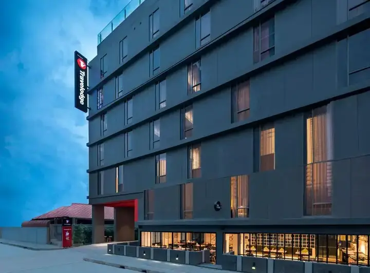 Бангкок: Отель Travelodge Sukhumvit 11