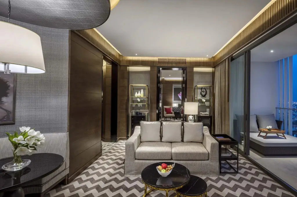 Бангкок: 137 Pillars Residences Bangkok