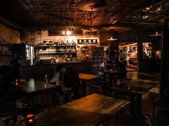 Санья: Lantian Chinese Inn · International Youth Hostel
