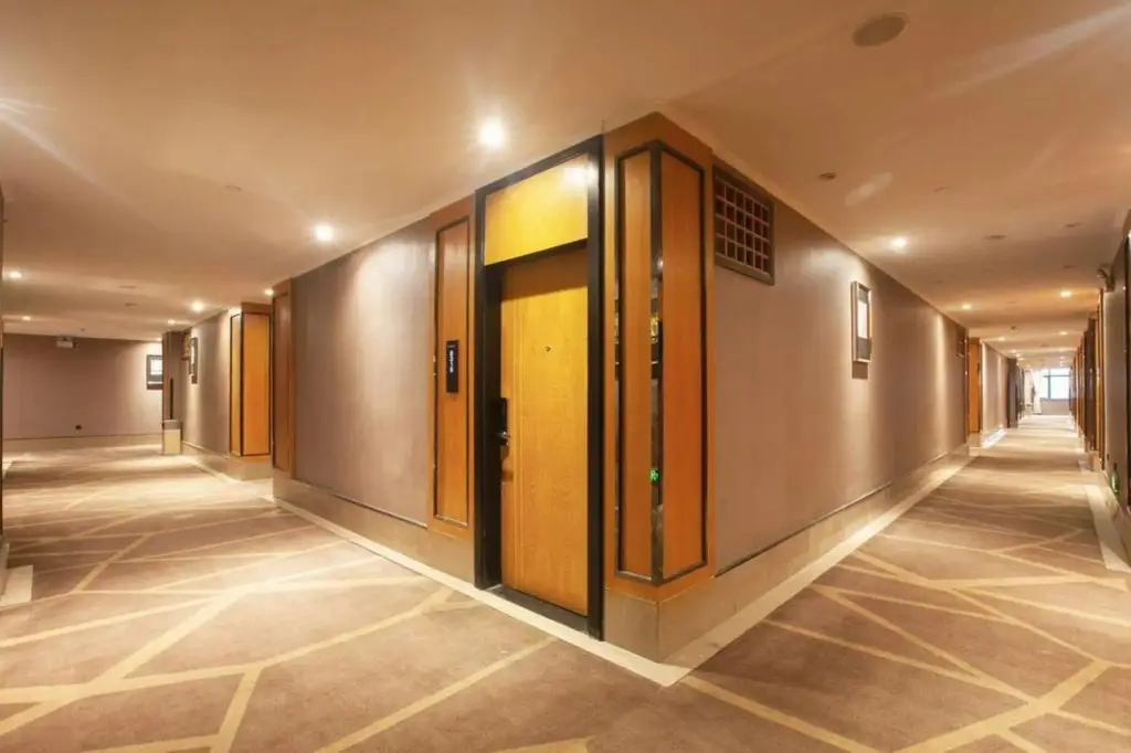 Junrong Fashionable Hotel — фото 1