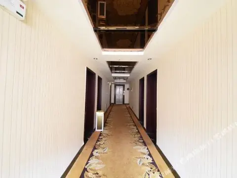 Hualong Business Hotel — фото 1