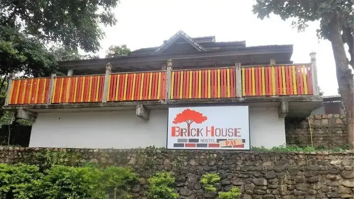 Паи: Brick House Hostel Pai