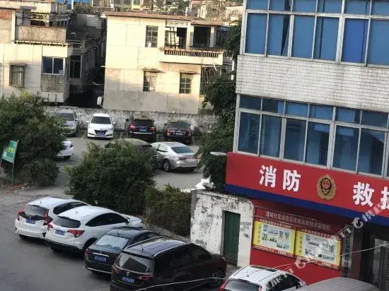 Дунгуань: Xin Cai Zi Business Hotel