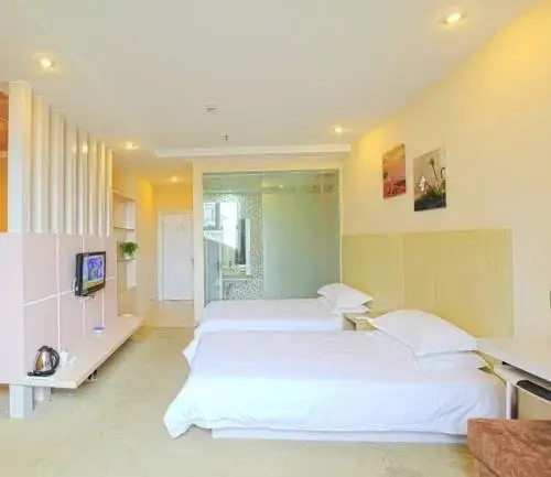 Ухань: Yijia Business Hotel (Wuhan Optics Valley Plaza Yangjiawan Subway Station Branch)