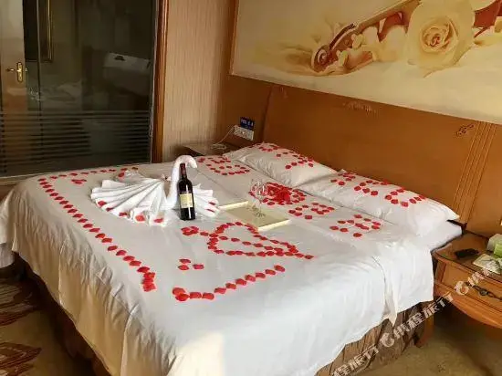 Дунгуань: Vienna International Hotel (Dongguan Shijie)