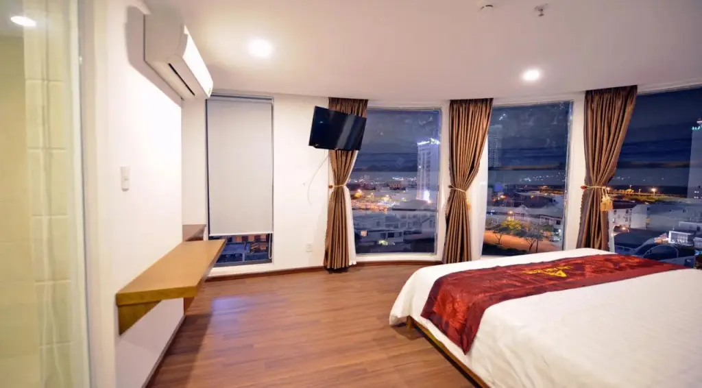 Дананг: La Beach Hotel