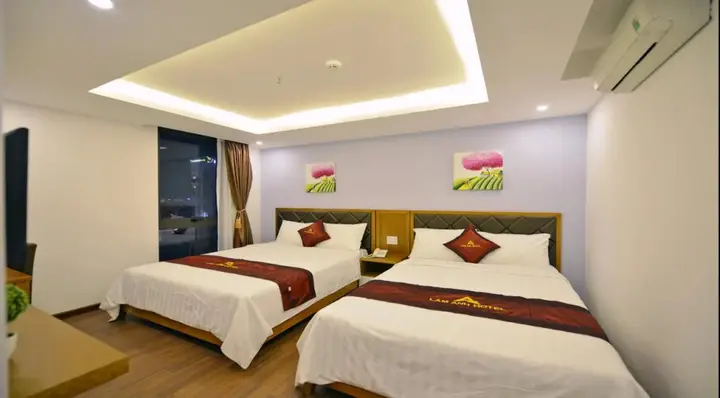 Дананг: La Beach Hotel