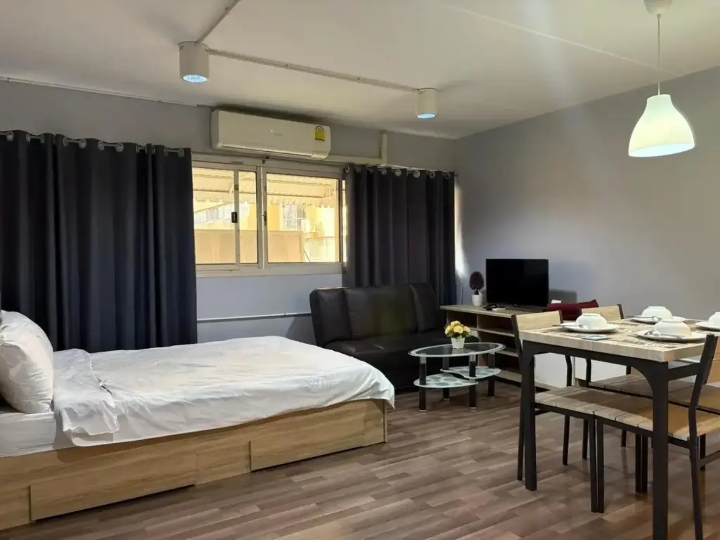 Паккрет: Deluxe at Popular Condo