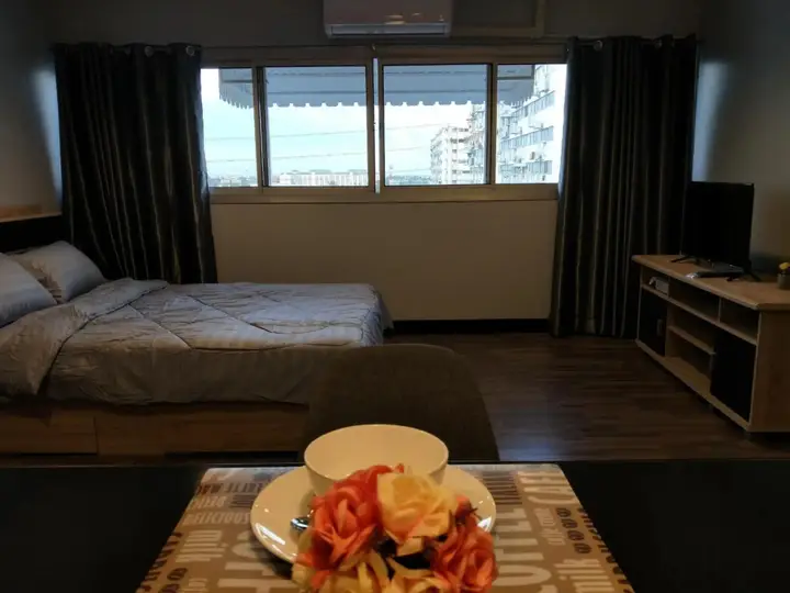 Паккрет: Deluxe at Popular Condo