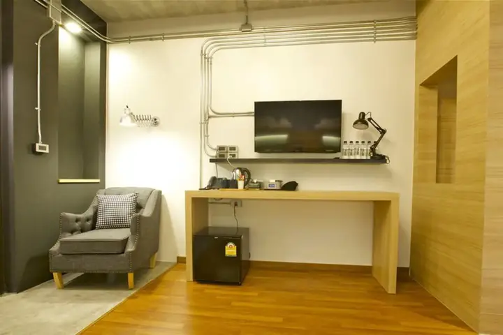 Накхонситхаммарат: The Plug Hotel