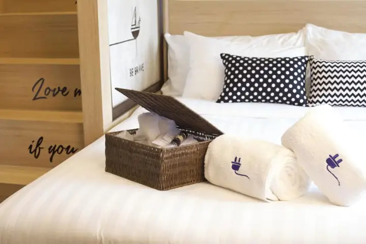 Накхонситхаммарат: The Plug Hotel