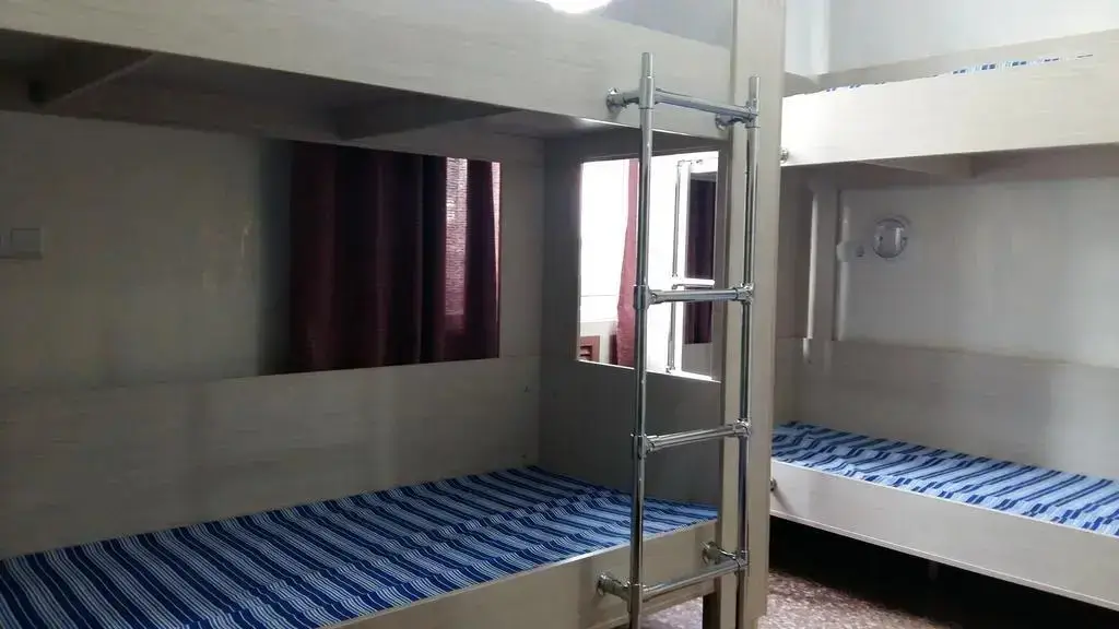 Алматы: Hostel on Abdulliny 48