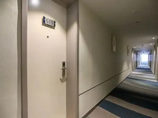 Ухань: 如家商旅酒店(武汉黄鹤楼彭刘杨地铁站音乐学院店)