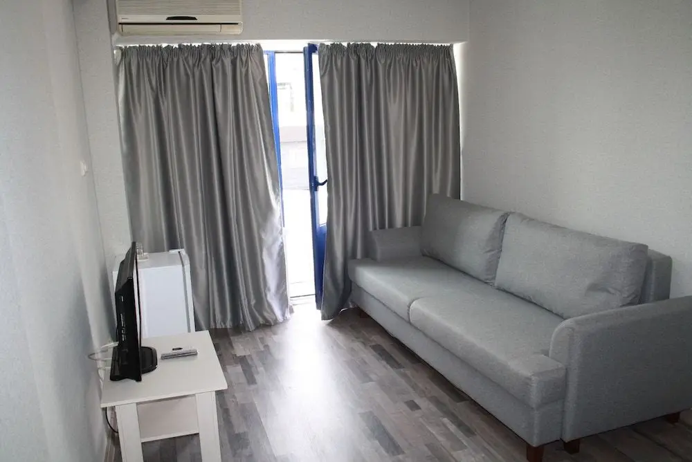 Алматы: Turkestan Hotel