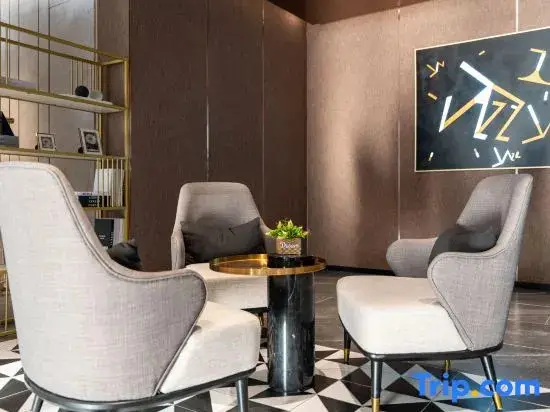 Цзинань: Home Inn Select Hotel (Jinan Gaoxin Wanda Qilu Software Park Subway Station Branch)