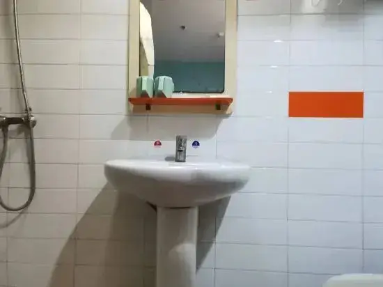 Сиань: Bujing Hotel (Xi'an Liberal Arts College Taibai South Road Subway Station)