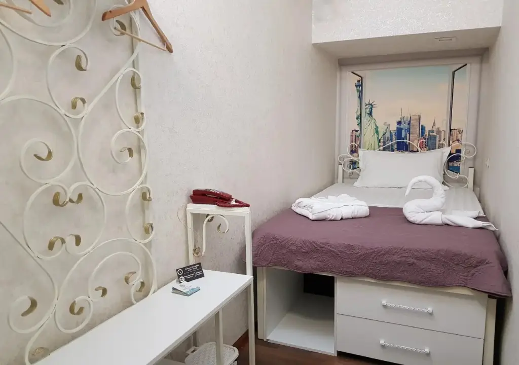 Алматы: L.E.S. Hostel