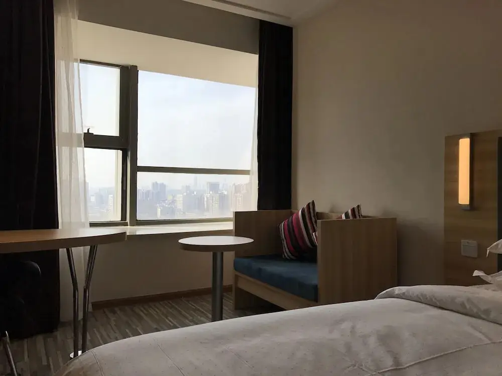 Ухань: City Comfort Inn Plaza Hotel Wuchang Railway Station