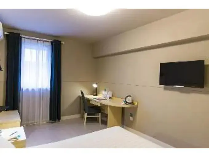 Сиань: Metropolo Xian Bell Tower Dachaishi Subway Station Hotel