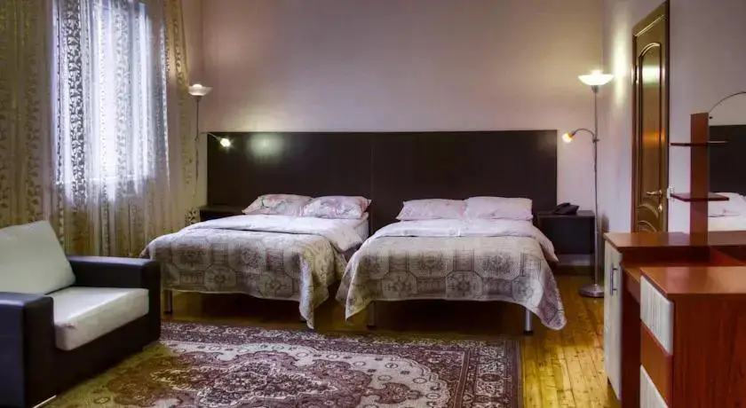 Алматы: Guest House on Sadovaya
