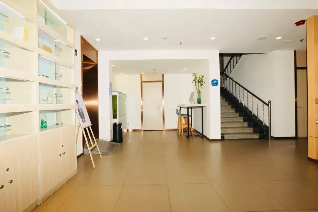 Цзинань: Hanting Hotel Ji'nan Licheng People's Government